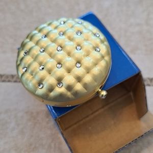 2007 Avon Sparkling Pill Case